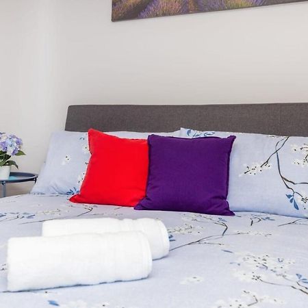 Modern 1Br Condo - Chinatown Near Little Italy Отава Екстериор снимка