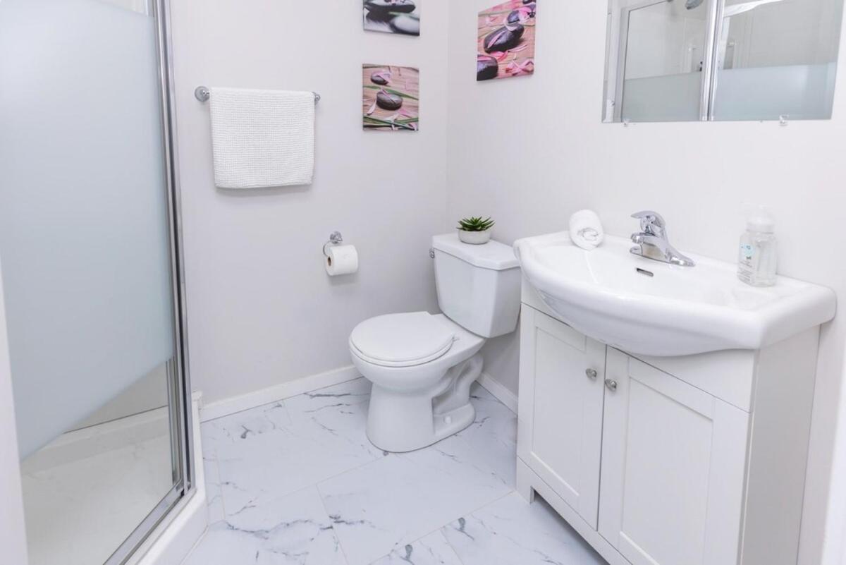 Modern 1Br Condo - Chinatown Near Little Italy Отава Екстериор снимка
